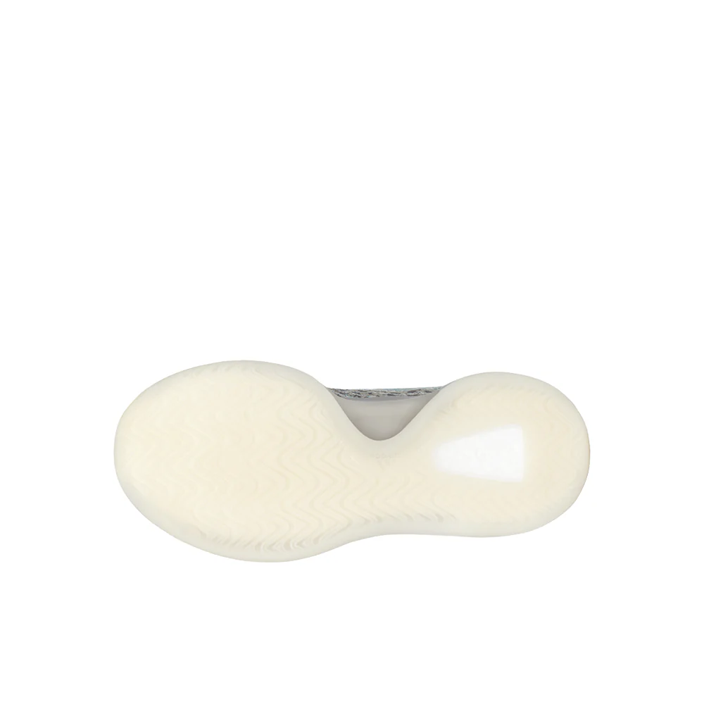 adidas Yeezy Quantum Slip On Sneakers (Little Kid) - Image 3