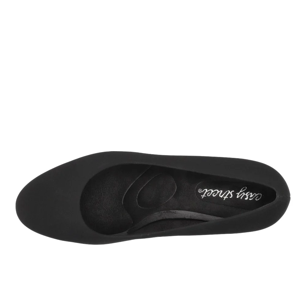 Equinox Round Toe Platform Pumps - Image 4