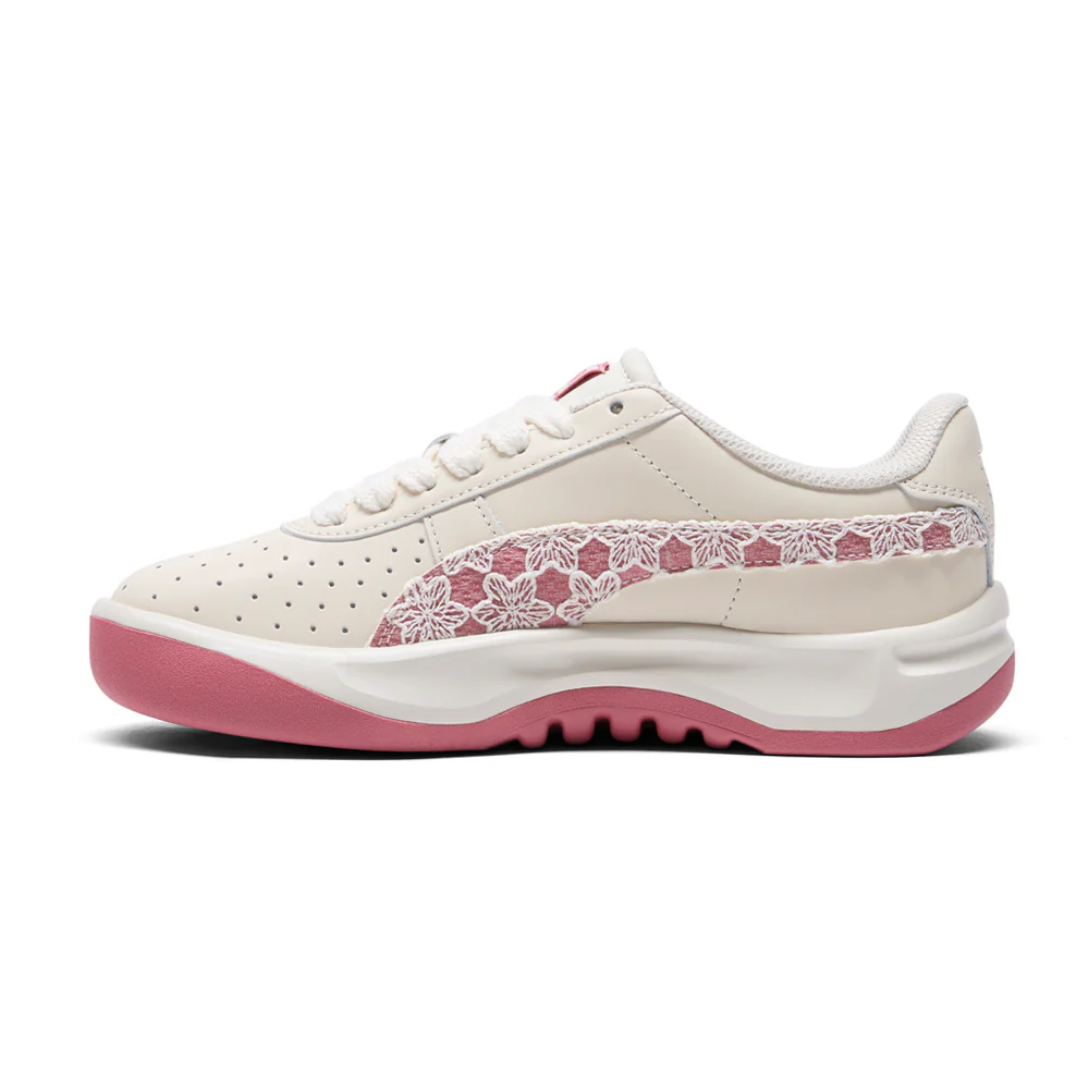 GV Special Bloom Lace Up Sneakers - Image 3