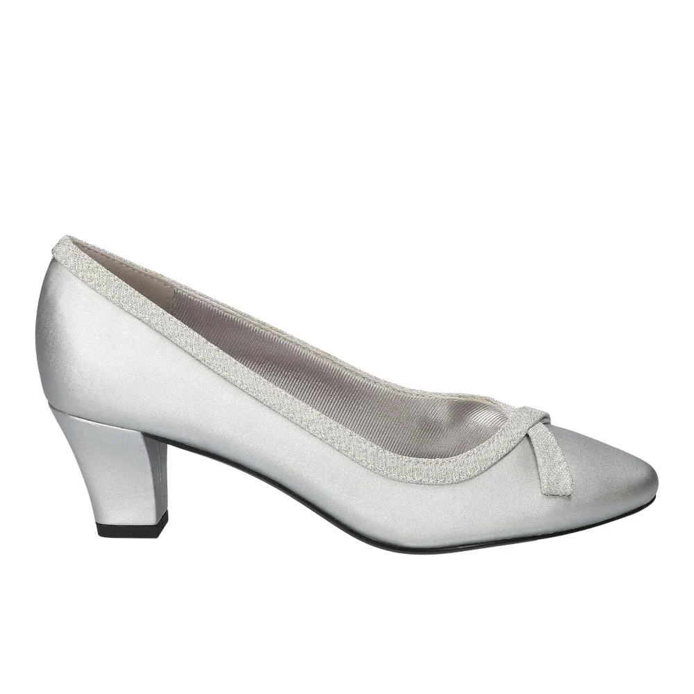 Kata Topline Bow Round Toe Pumps